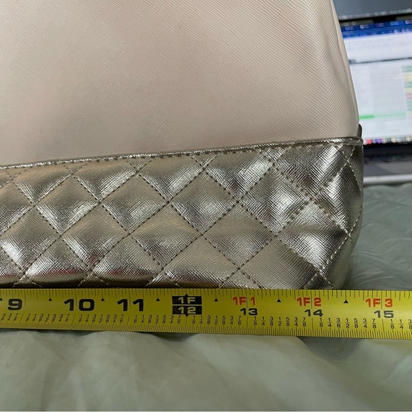 Betsey Johnson NY beige gold quilted shoulder purse cheetah bow - Picture 7 of 15